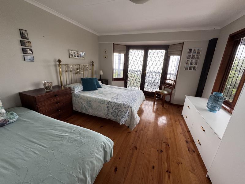 7 Bedroom Property for Sale in Outeniqua Strand Western Cape